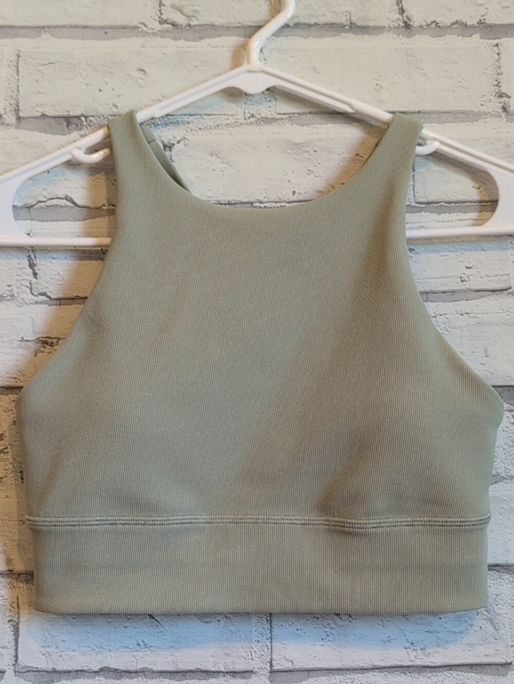 Lululemon Women's Size 6 Sports Bra Pale Green Ribbed Racerback Padded
